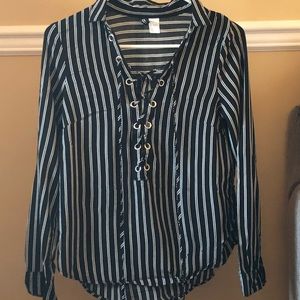 Black long sleeve H&M shirt